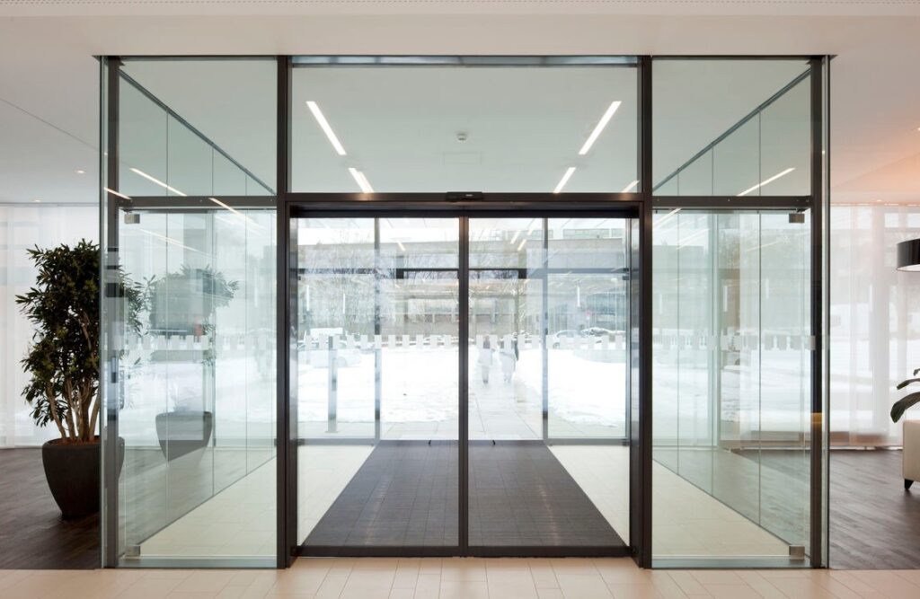 puertas-automaticas-de-cristal-para-universidades